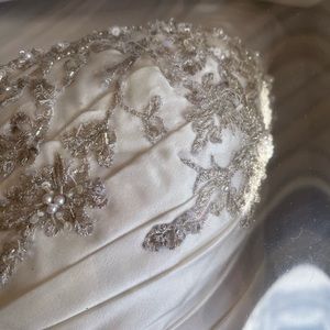 Wedding dress size is